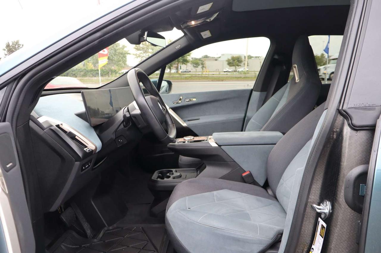 2022 BMW iX xDrive50   Premium   Blue Interior   Accident Free Photo