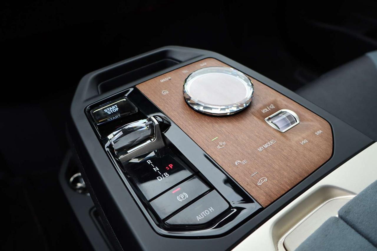 2022 BMW iX xDrive50   Premium   Blue Interior   Accident Free Photo