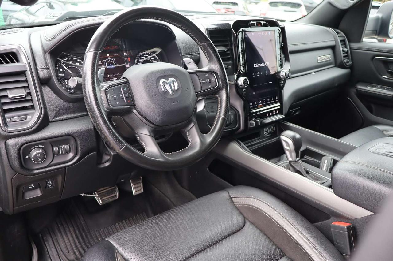 2022 RAM 1500 Sport GT Crew Cab 4WD Hemi 5.7L Photo