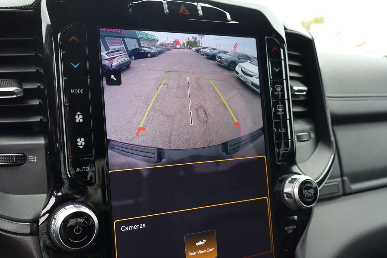 2022 RAM 1500 Sport GT Crew Cab 4WD Hemi 5.7L Photo