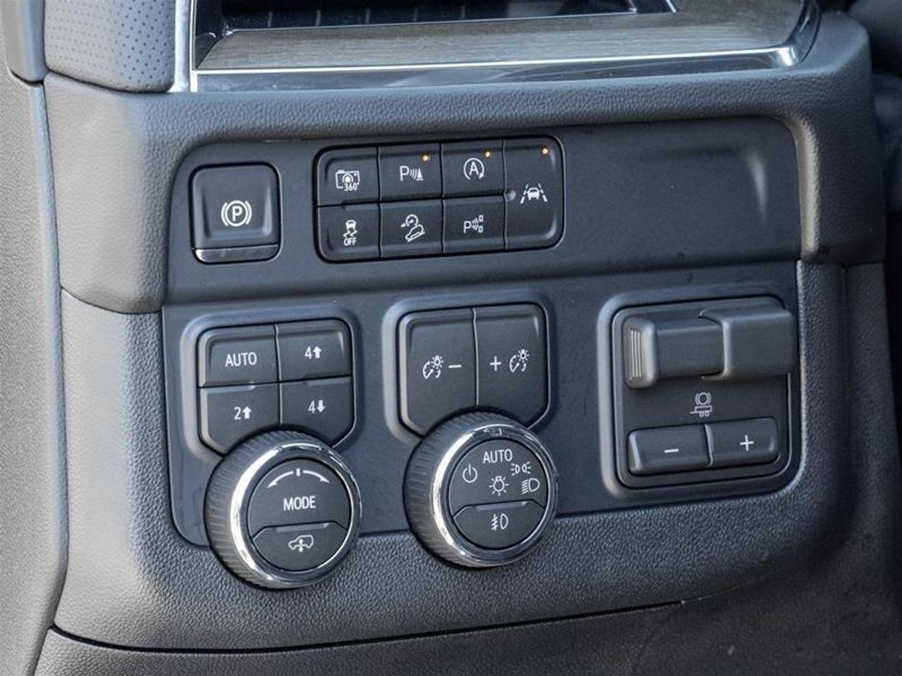 2026 Chevrolet Suburban High Country 4dr 4x4 Photo
