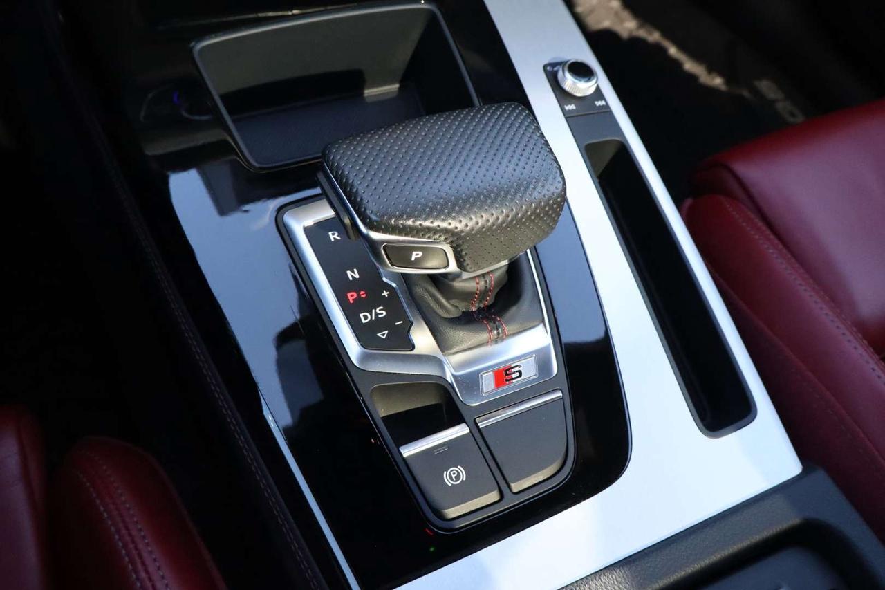 2023 Audi SQ5 3.0T TECHNIK Quattro   DYNAMIC PKG   AIR SUSPENSION   RED INTERIOR Photo