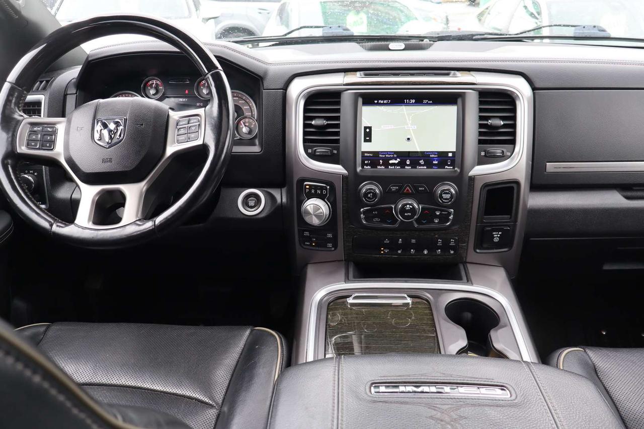 2018 RAM 1500 Limited Crew Cab 4WD   No Accidents   Certified   Local Ontario Vehicle Photo