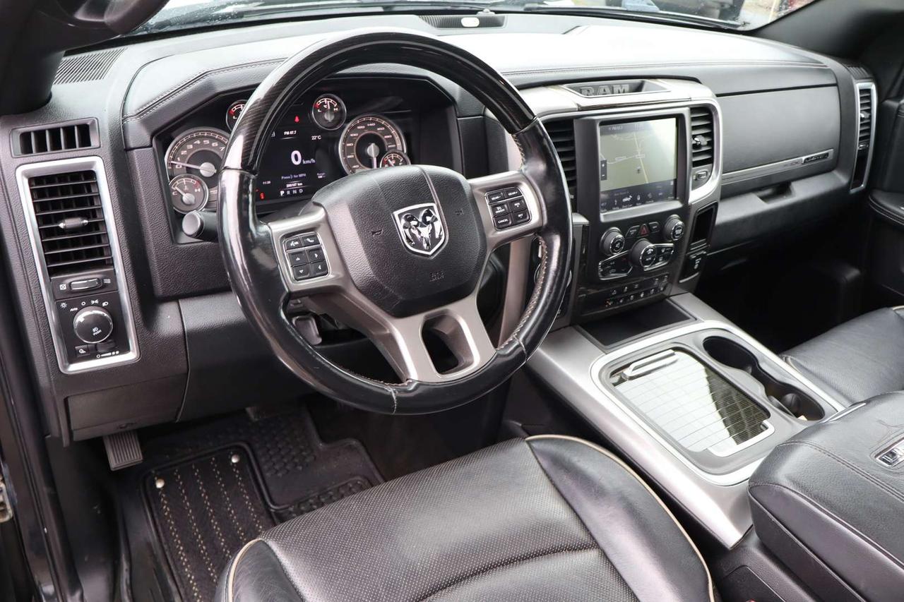 2018 RAM 1500 Limited Crew Cab 4WD   No Accidents   Certified   Local Ontario Vehicle Photo