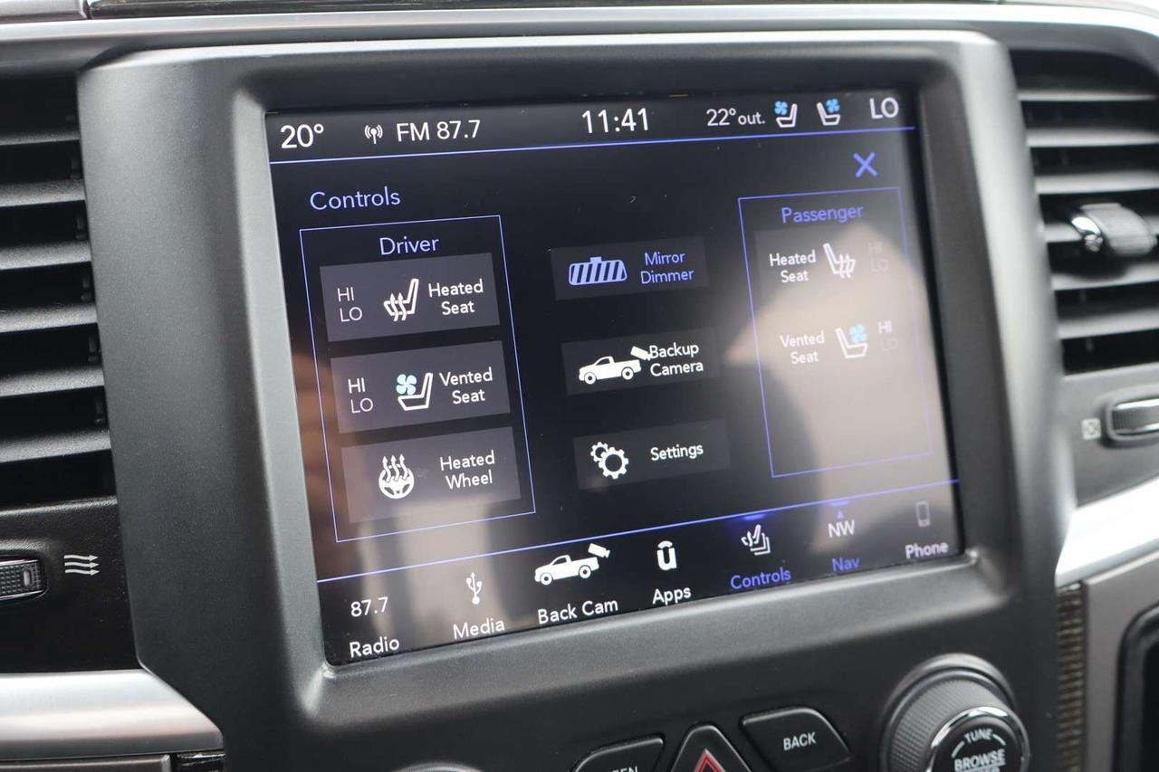 2018 RAM 1500 Limited Crew Cab 4WD   No Accidents   Certified   Local Ontario Vehicle Photo