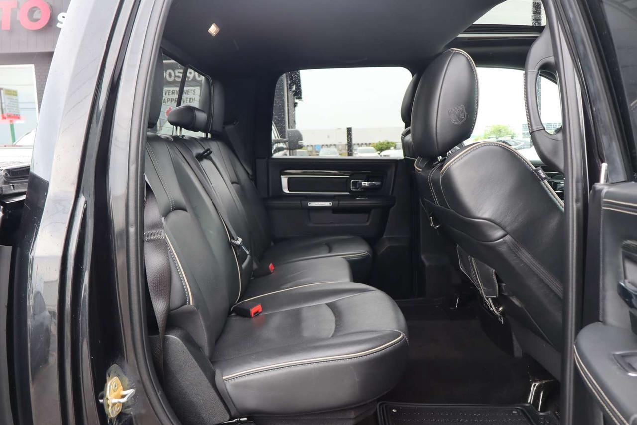 2018 RAM 1500 Limited Crew Cab 4WD   No Accidents   Certified   Local Ontario Vehicle Photo