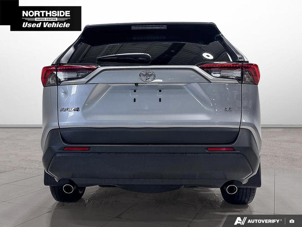 2022 Toyota RAV4 LE FWD Photo