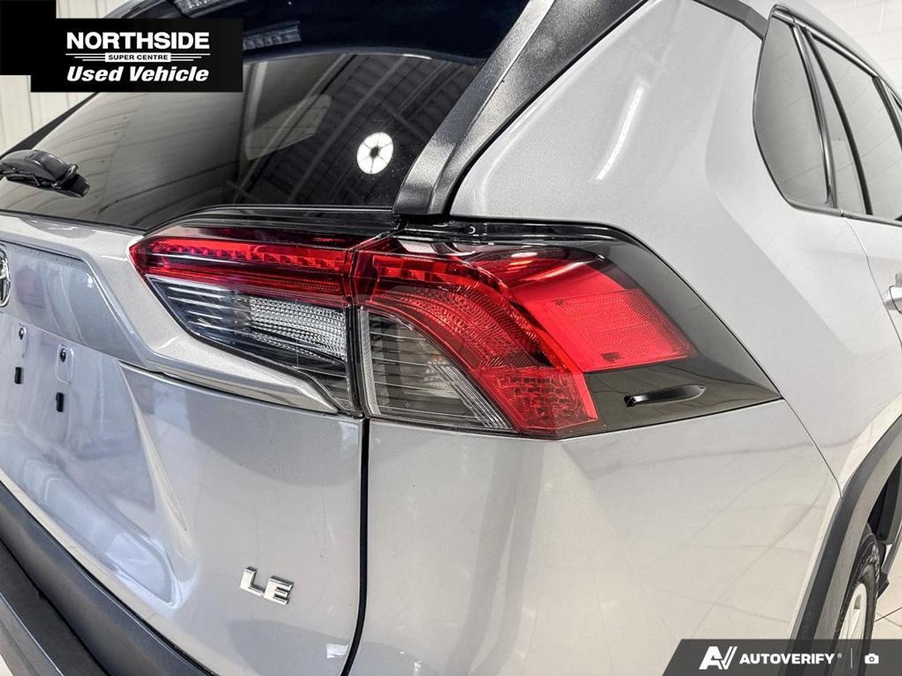 2022 Toyota RAV4 LE FWD Photo