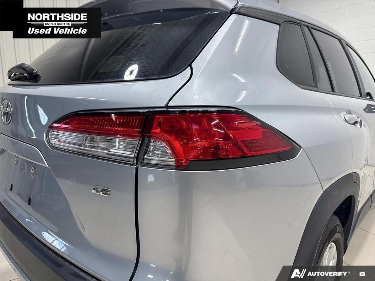 2022 Toyota Corolla Cross LE FWD Photo