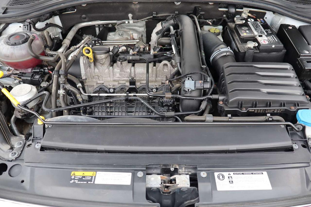 2019 Volkswagen Jetta EXECLINE   RARE MANUAL   Clean Carfax Photo