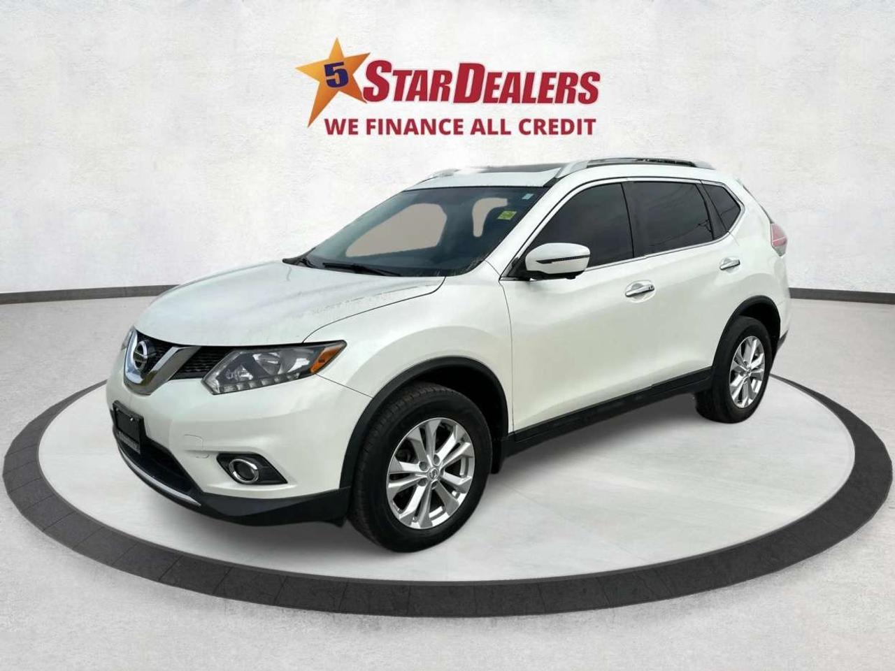 2016 Nissan Rogue SV/AWD/LEATHER/PANO/LOADED/WE FINANCE ALL CREDIT! Photo
