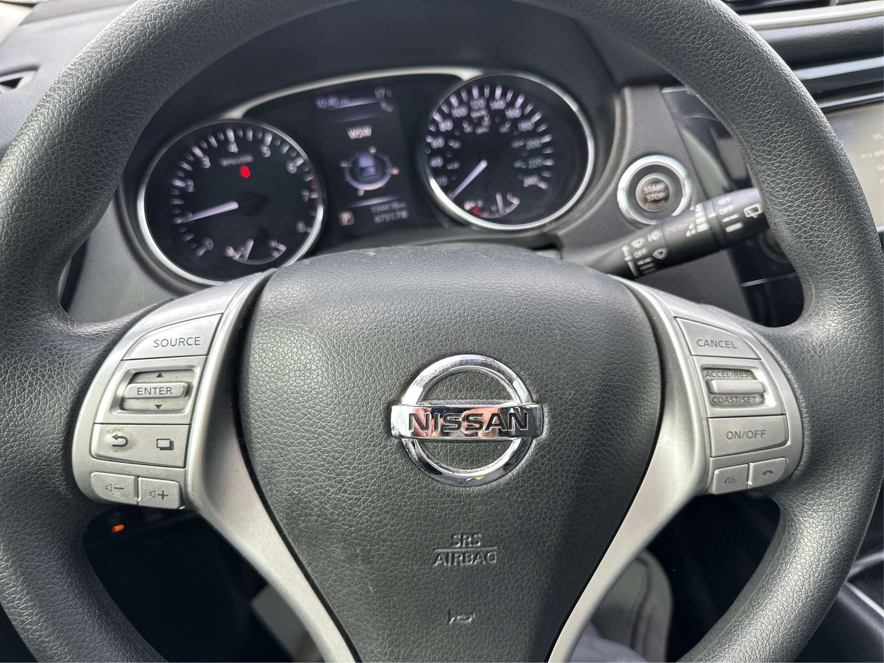 2016 Nissan Rogue SV/AWD/LEATHER/PANO/LOADED/WE FINANCE ALL CREDIT! Photo