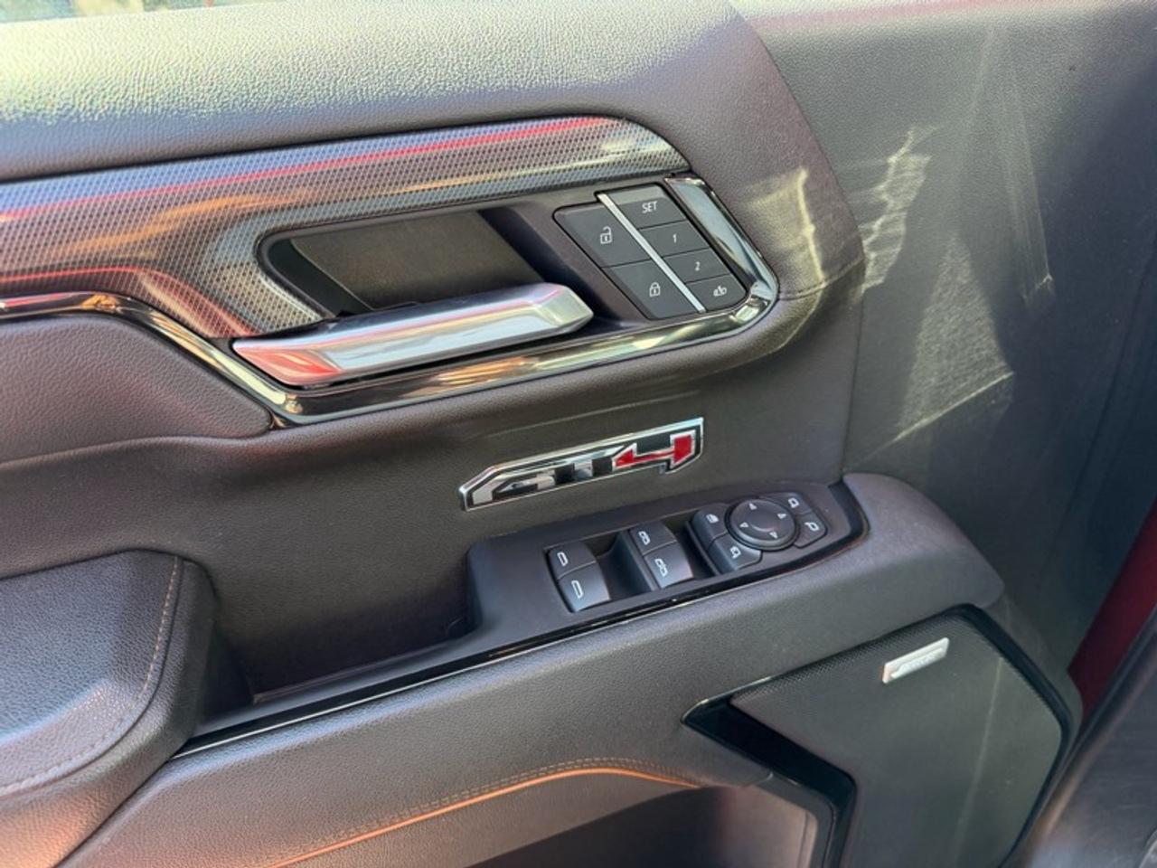 2025 GMC Sierra 1500 Crew Cab Short Box 4-Wheel Drive AT4 Photo