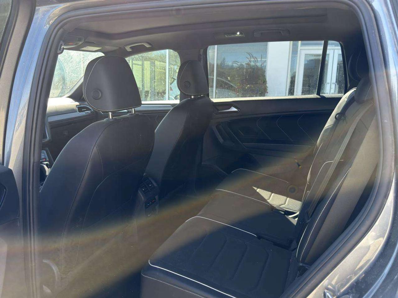 2024 Volkswagen Tiguan HIGHLINE R-LINE 4MOTION Photo