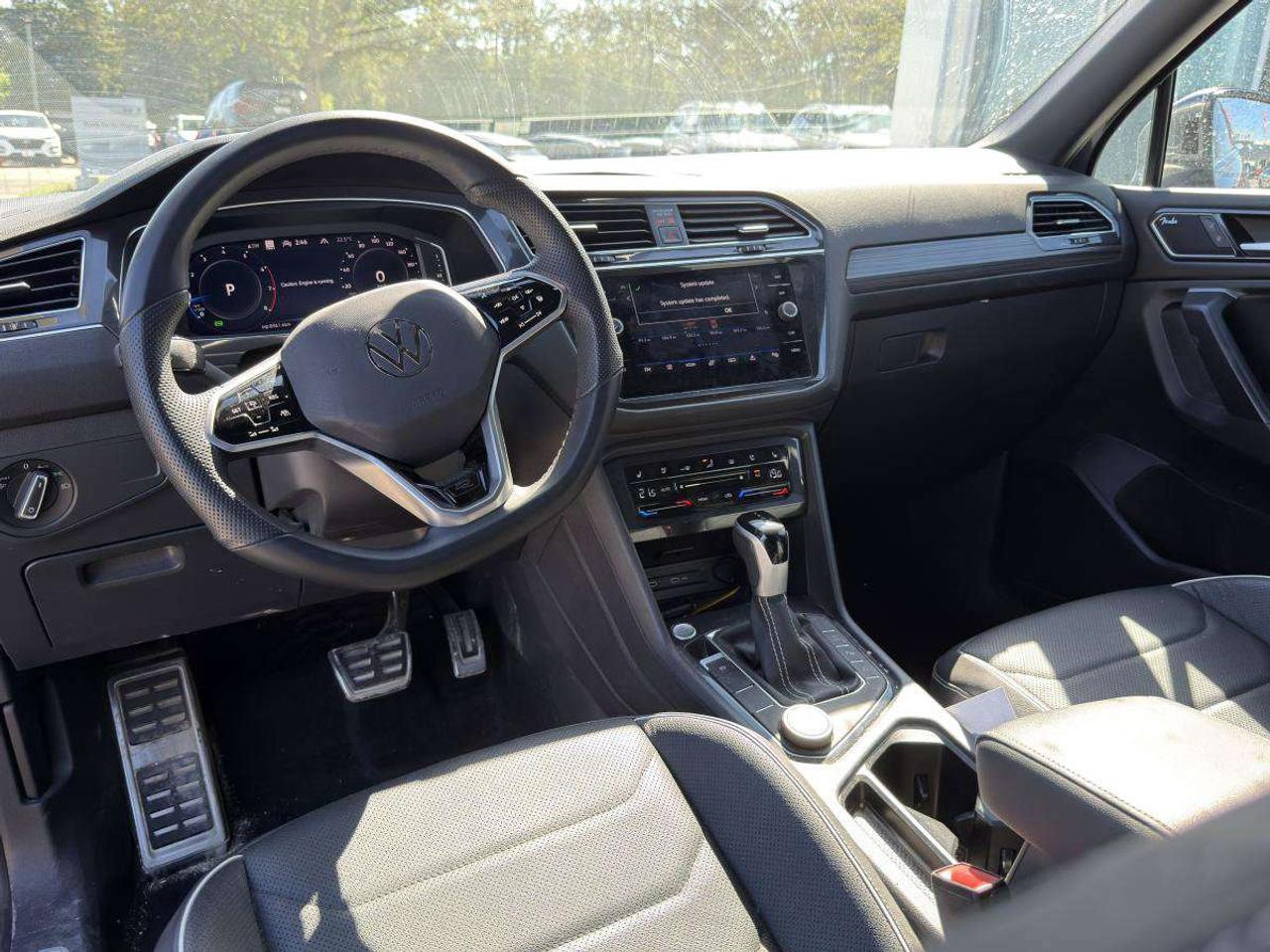 2024 Volkswagen Tiguan HIGHLINE R-LINE 4MOTION Photo