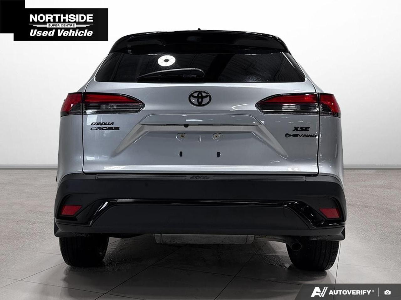 2025 Toyota Corolla Cross Hybrid XSE AWD Photo