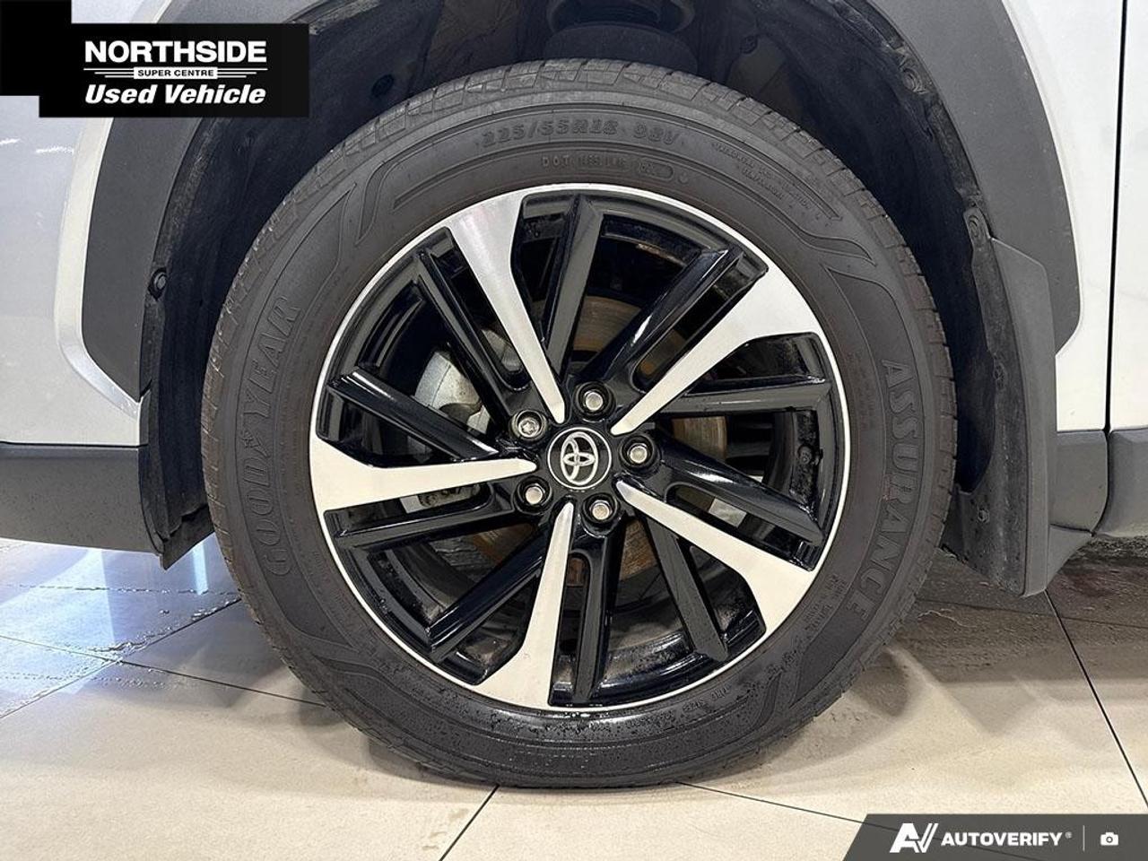2025 Toyota Corolla Cross Hybrid XSE AWD Photo