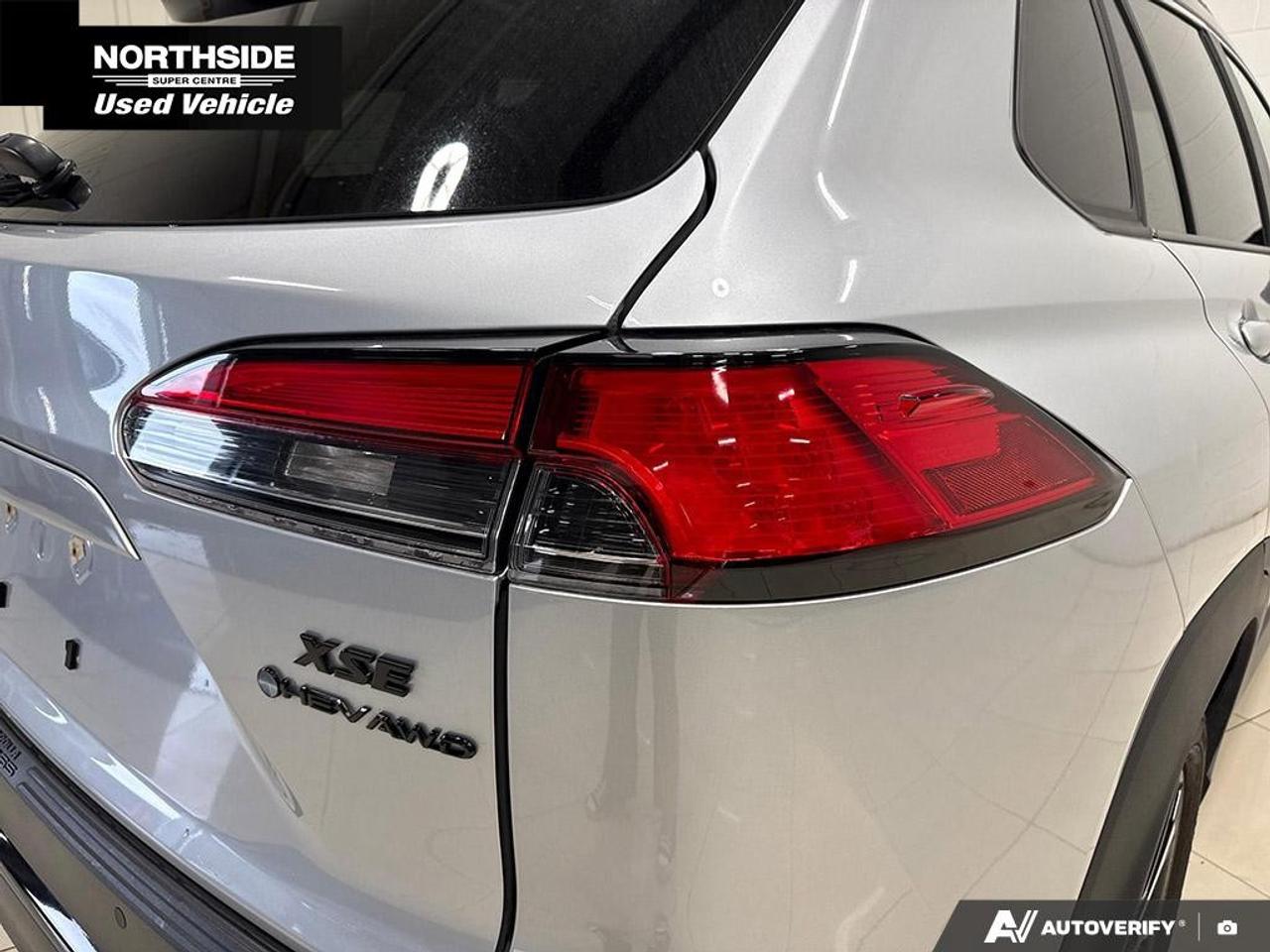 2025 Toyota Corolla Cross Hybrid XSE AWD Photo