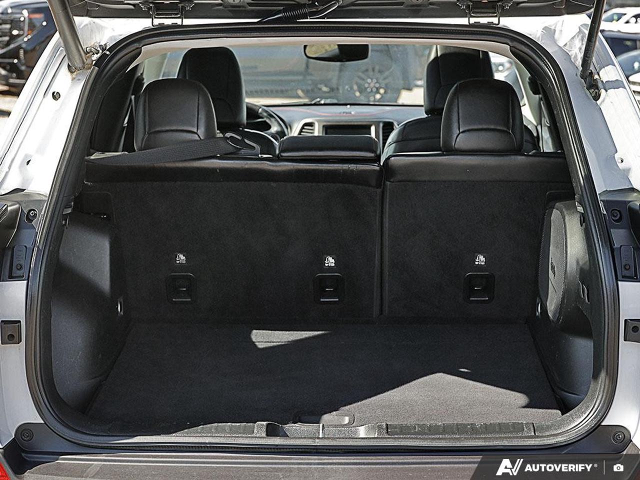 2019 Jeep Cherokee TRAILHAWK ELITE 4X4 Photo