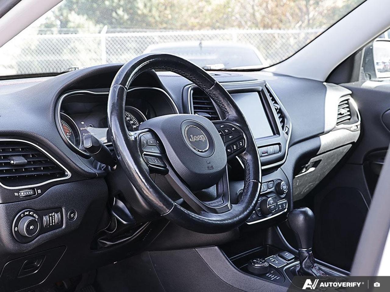 2019 Jeep Cherokee TRAILHAWK ELITE 4X4 Photo