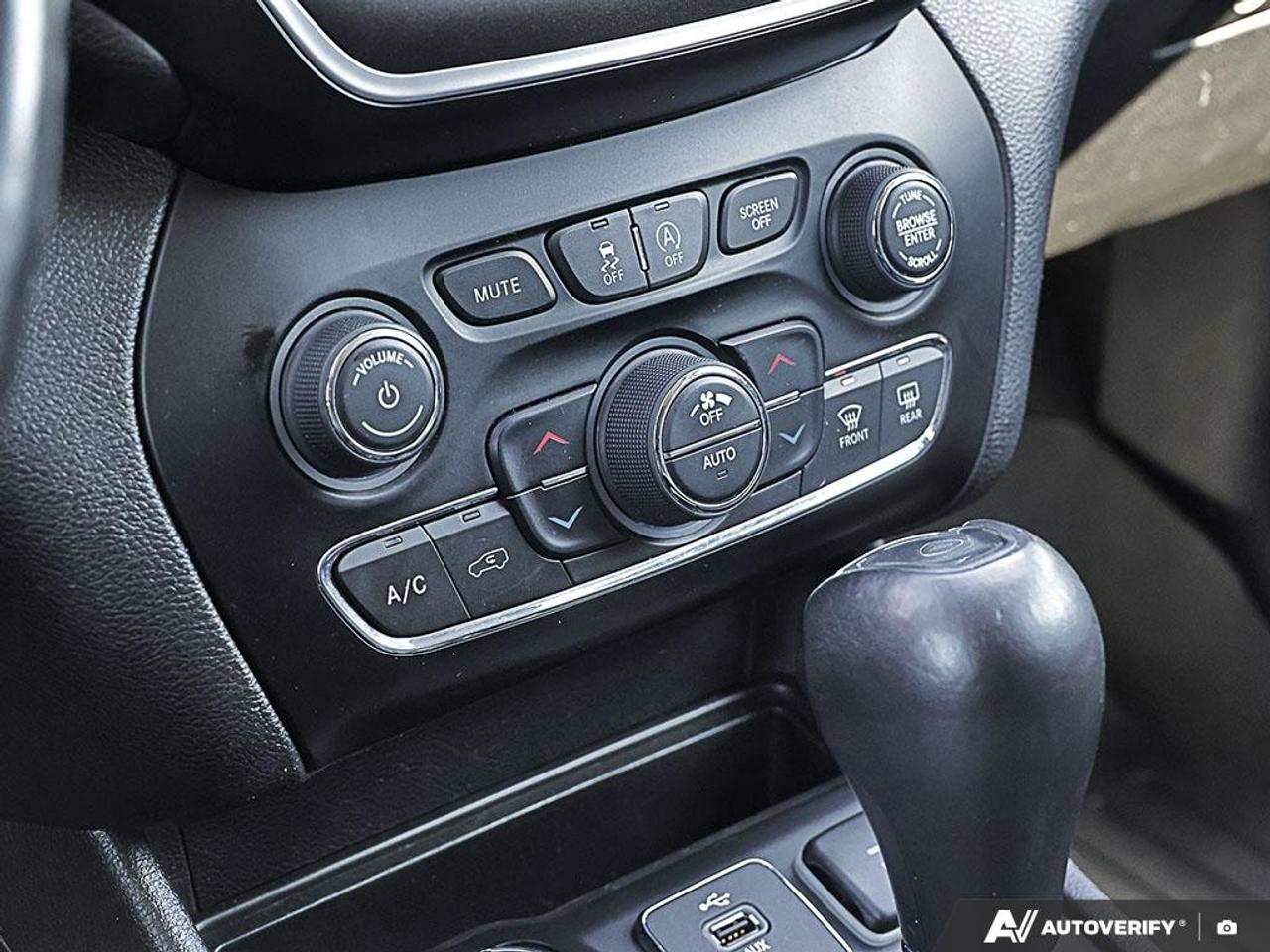 2019 Jeep Cherokee TRAILHAWK ELITE 4X4 Photo