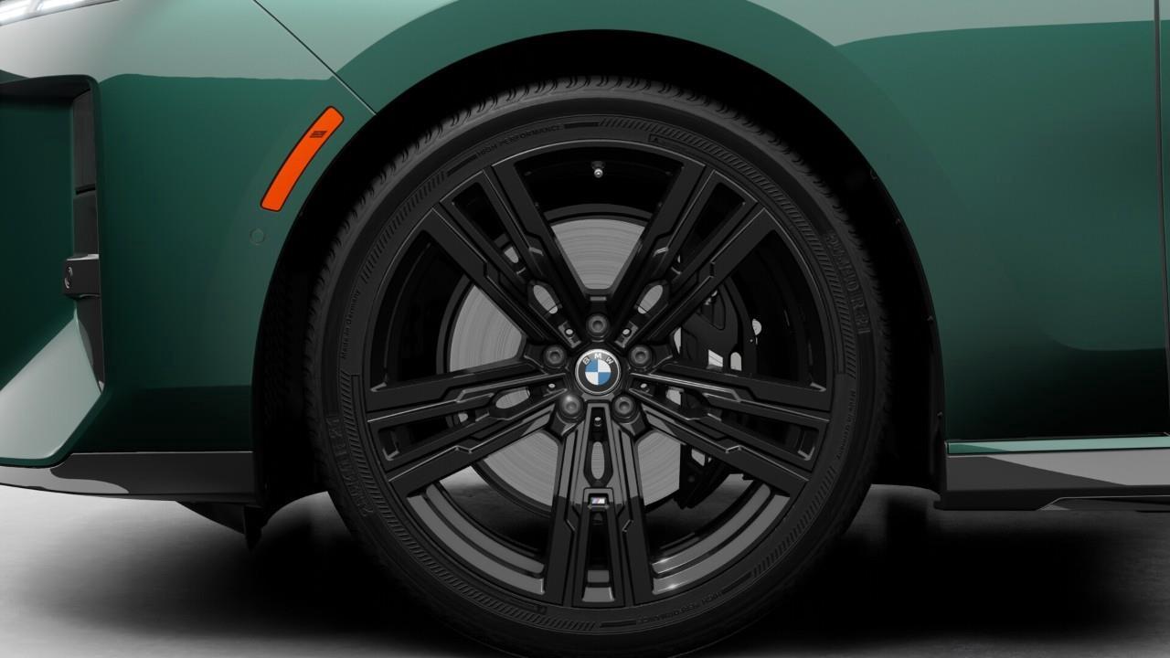 2027 BMW 740 xDrive MSE 4dr All-Wheel Drive Sedan Photo