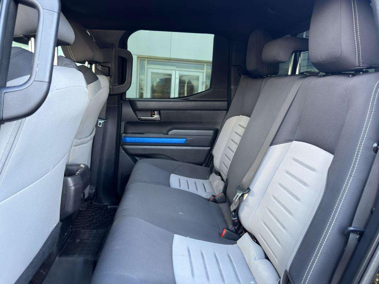 2024 Toyota Tacoma ONE OWNER, TRD OFF-ROAD, DIGITAL CLUSTER Photo
