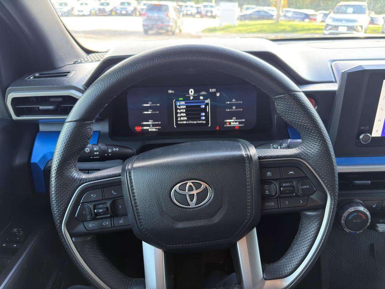 2024 Toyota Tacoma ONE OWNER, TRD OFF-ROAD, DIGITAL CLUSTER Photo