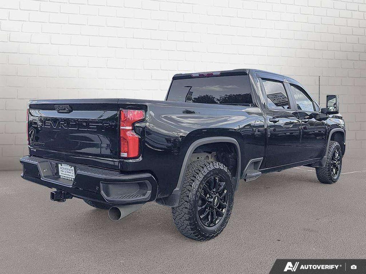 2025 Chevrolet Silverado 2500 One Owner   Trailer Brake Controller   Remote Start  Heated Seats Photo
