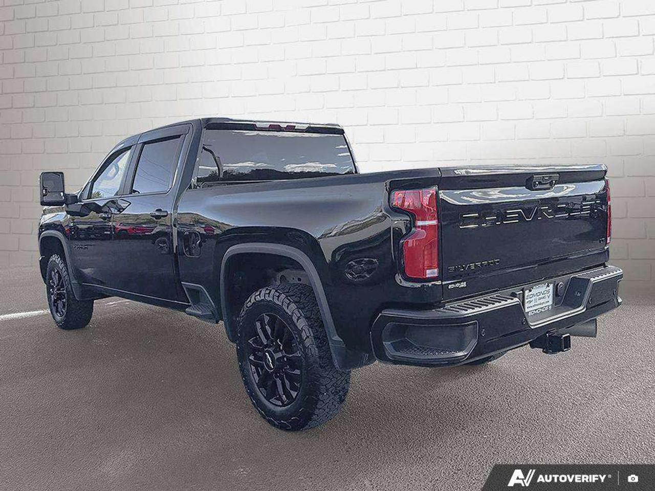 2025 Chevrolet Silverado 2500 One Owner   Trailer Brake Controller   Remote Start  Heated Seats Photo