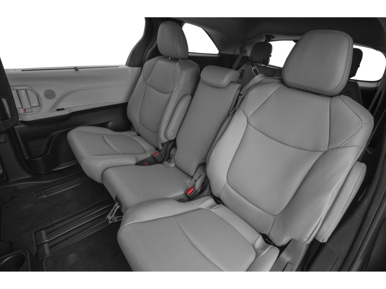 2026 Toyota Sienna XLE 8-Passenger FWD Photo