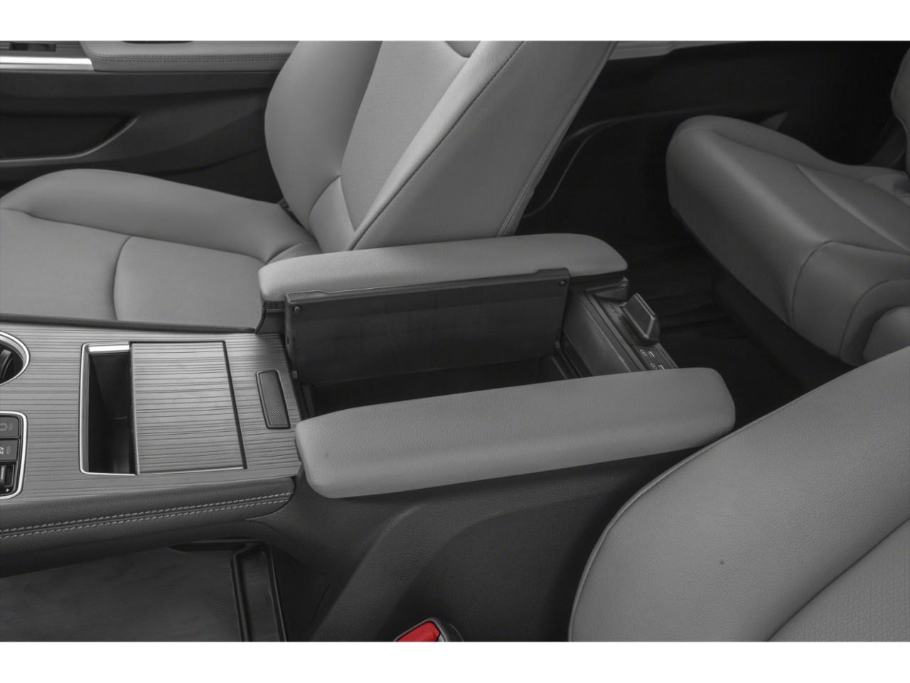 2026 Toyota Sienna XLE 8-Passenger FWD Photo