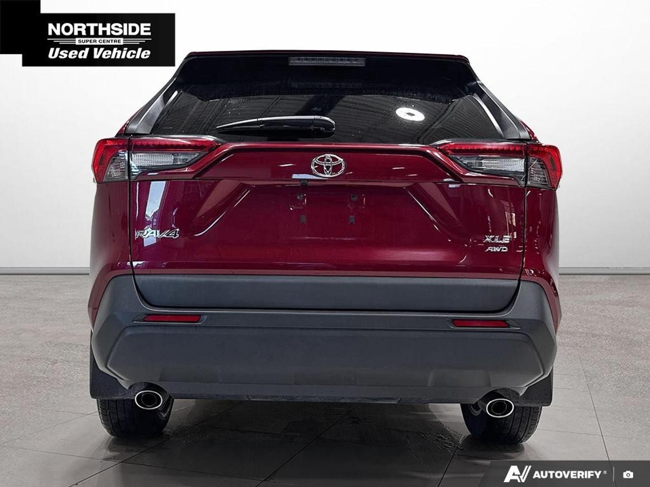 2021 Toyota RAV4 XLE AWD Photo