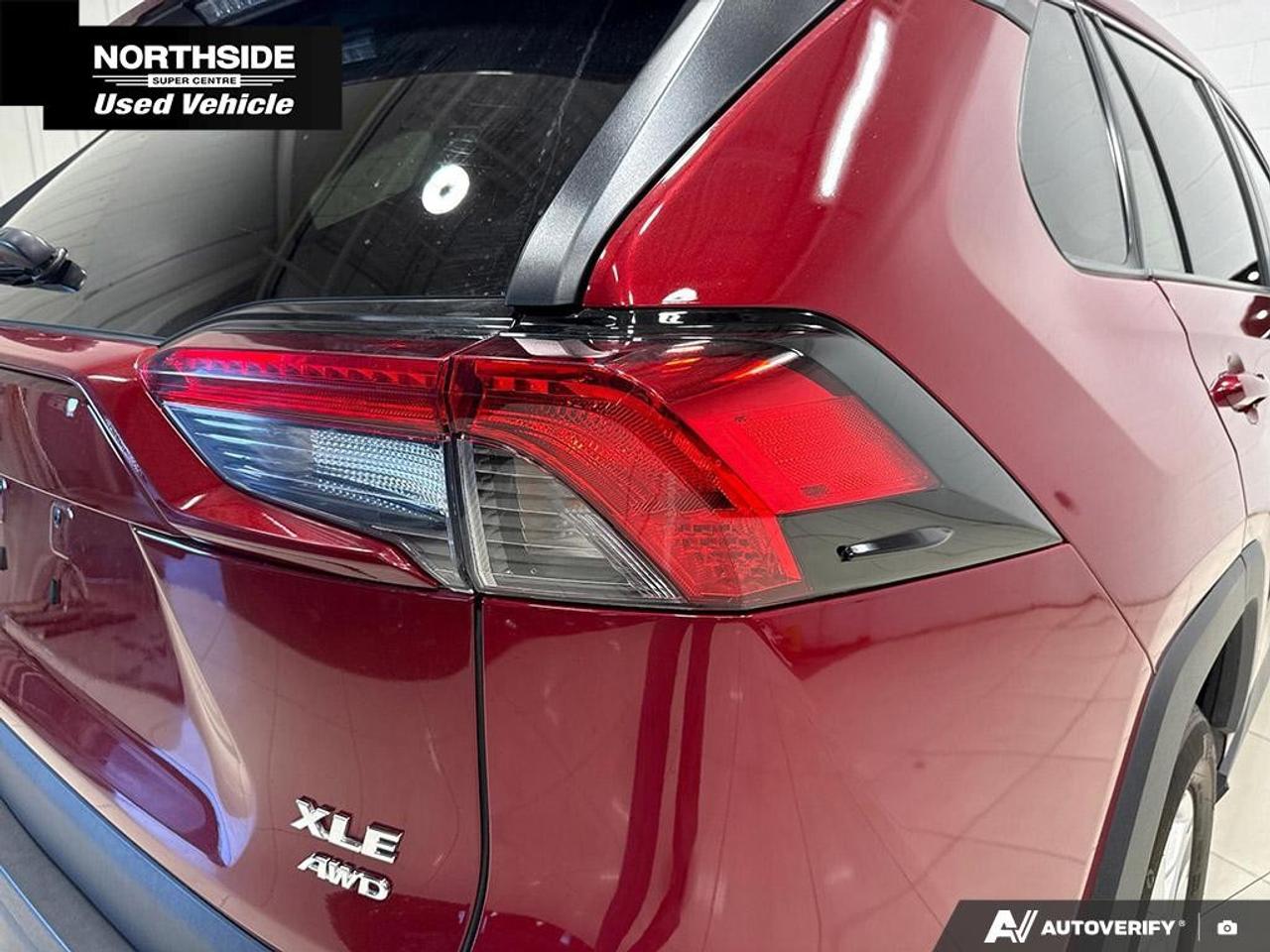 2021 Toyota RAV4 XLE AWD Photo