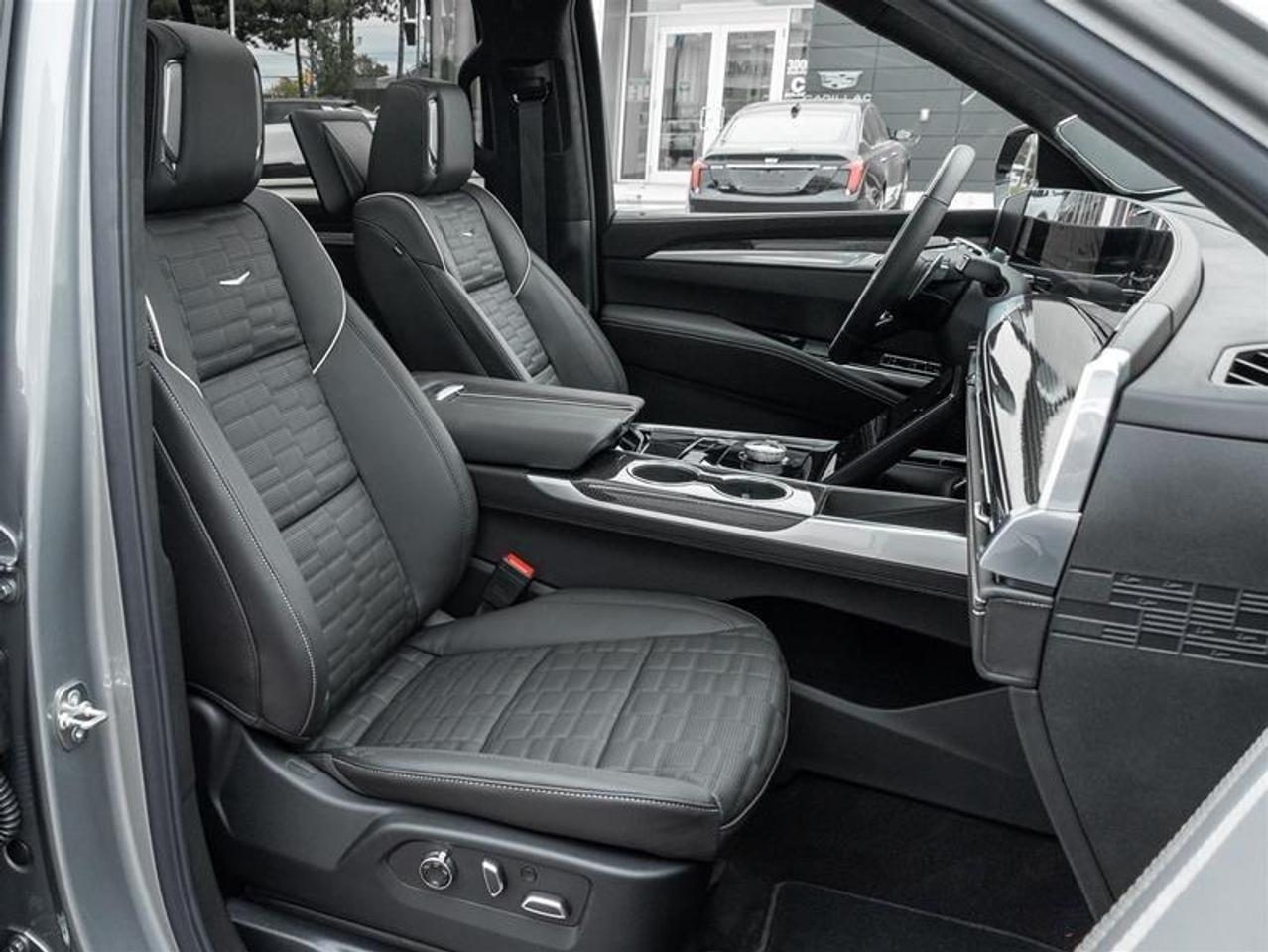 2027 Cadillac Escalade ESV V-Series 4dr 4x4 Photo