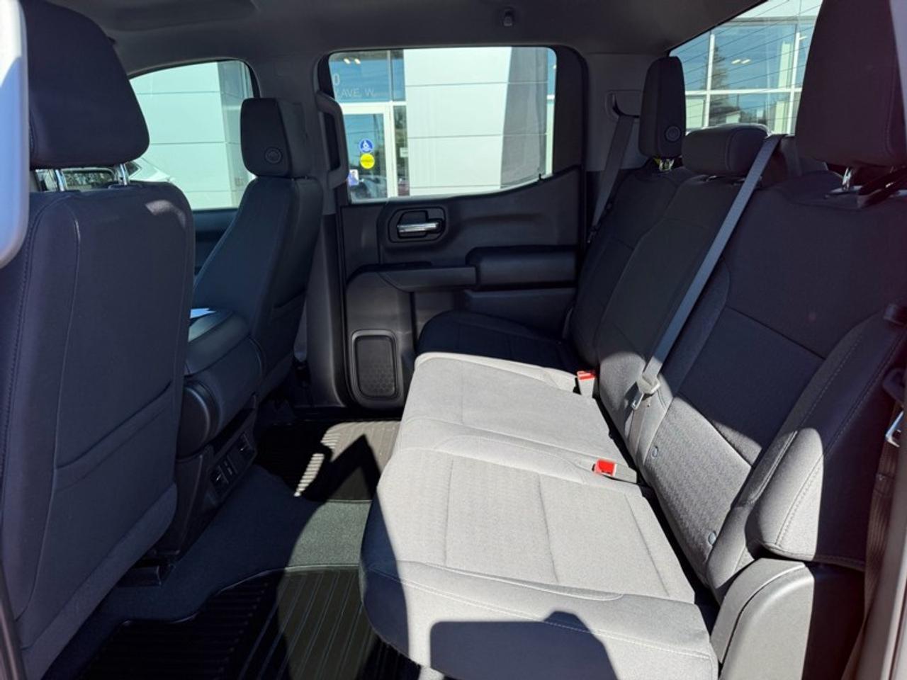 2024 Chevrolet Silverado 1500 Crew Cab Short Box 4-Wheel Drive Custom Trail Boss Photo