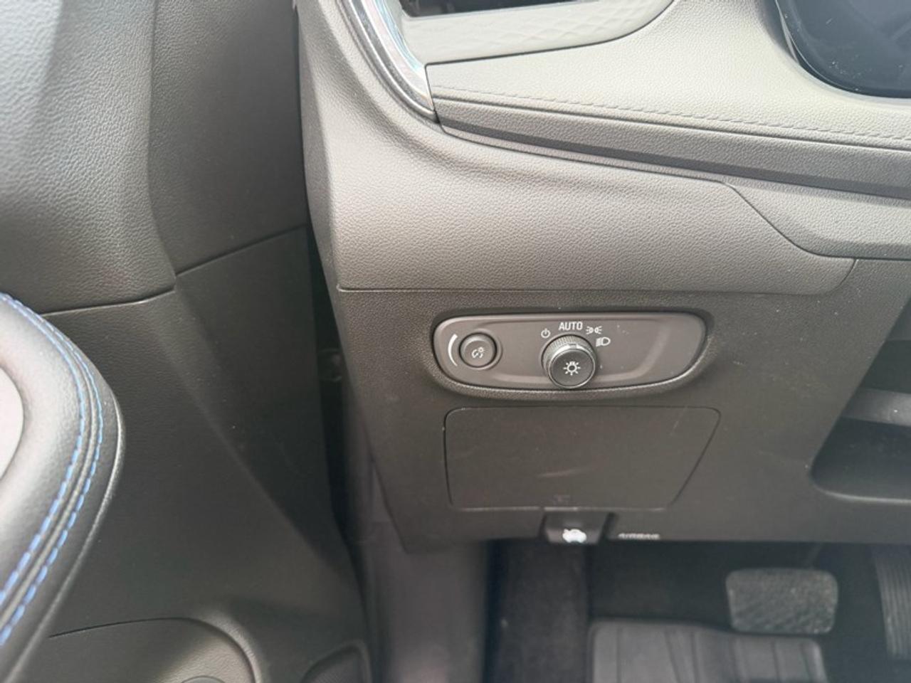 2025 Buick Encore GX Sport Touring AWD Photo