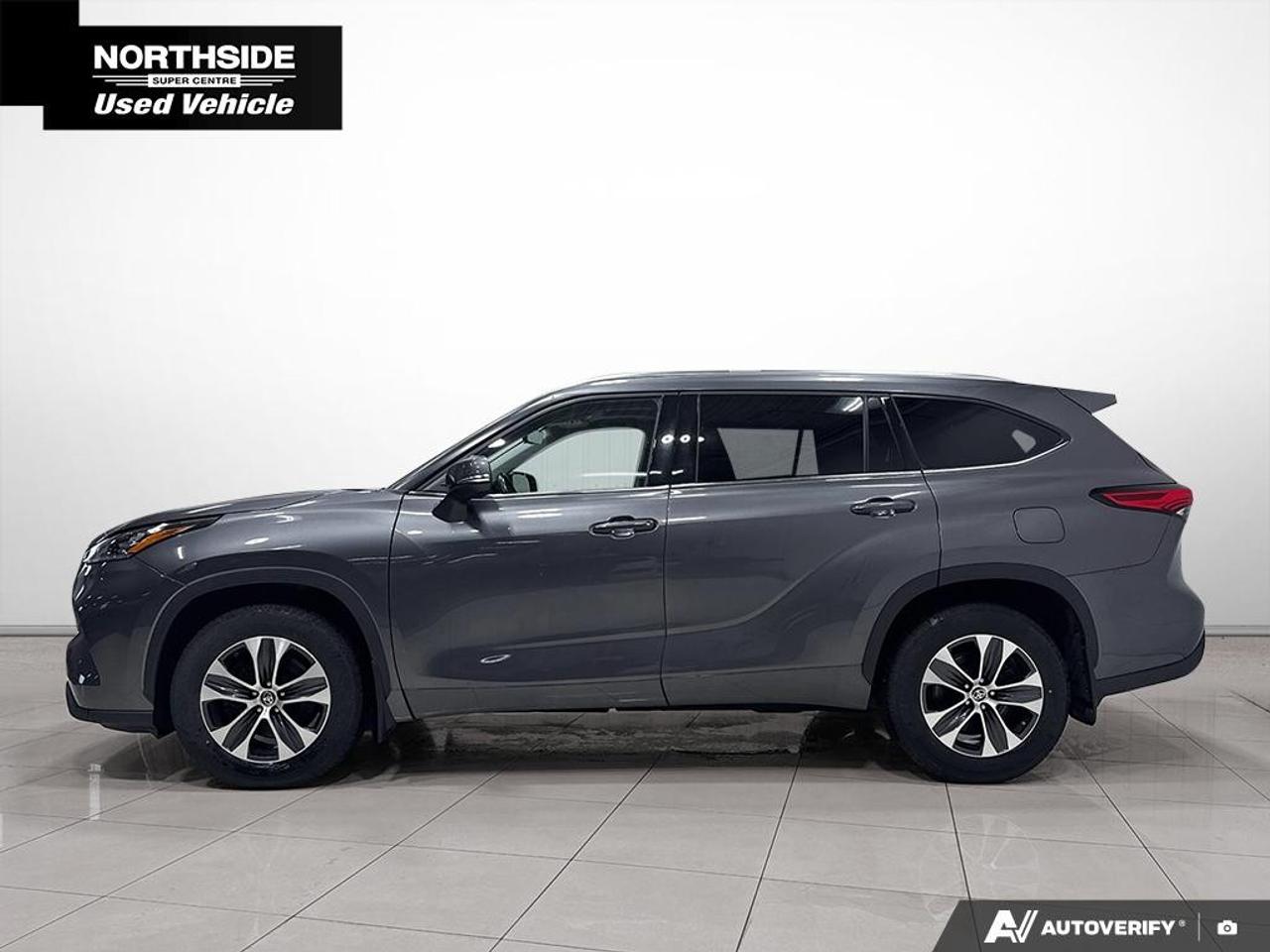 2021 Toyota Highlander XLE AWD Photo