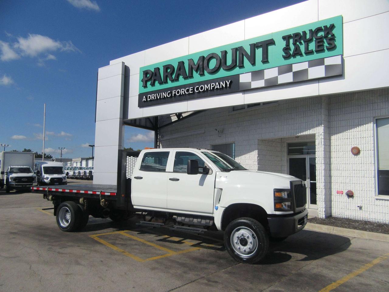 2022 International CV-515 CREW CAB 4X4 DIESEL FLAT DECK & TIE STRAP PACKAGE Photo0