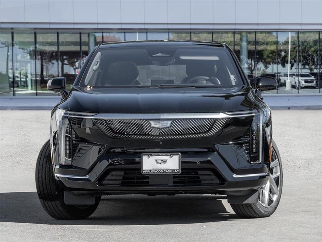 2027 Cadillac OPTIQ Luxury 4dr Photo1