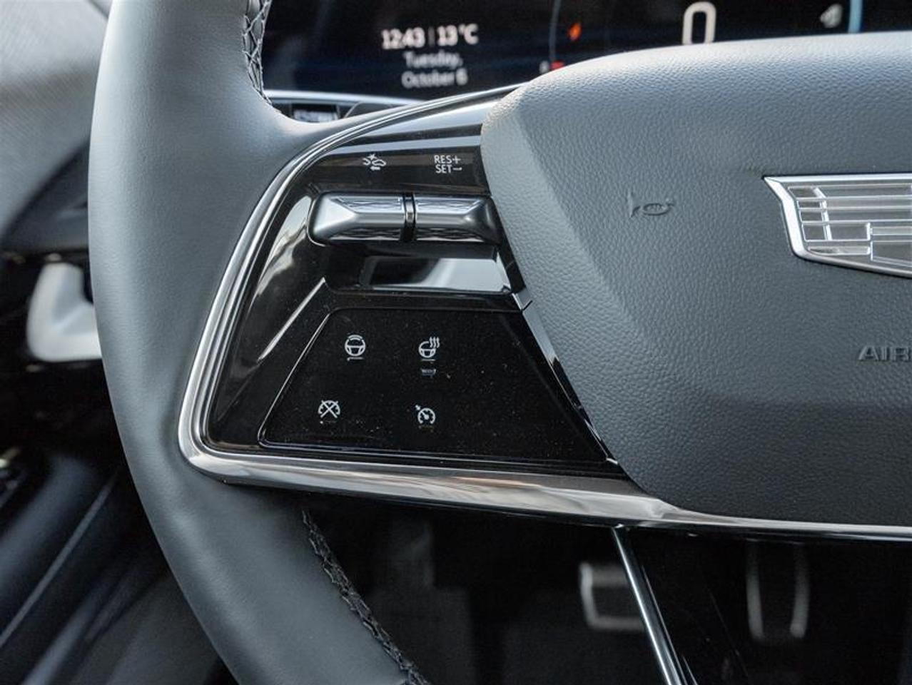 2027 Cadillac OPTIQ Luxury 4dr Photo
