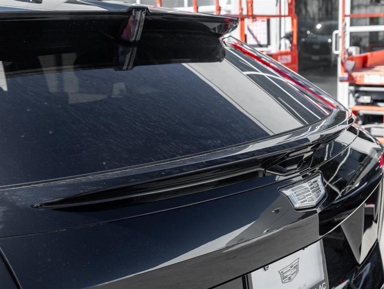 2027 Cadillac OPTIQ Luxury 4dr Photo
