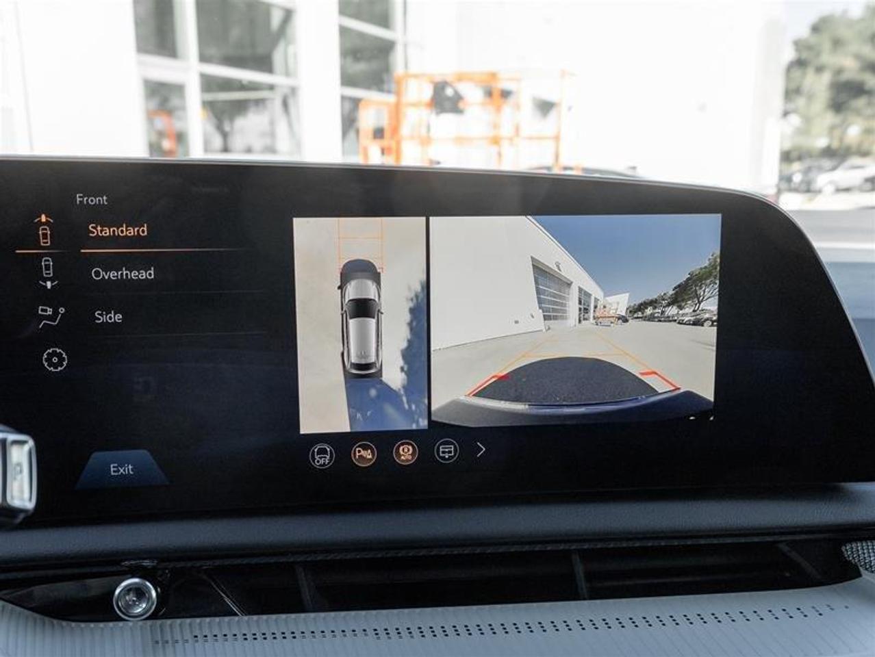 2027 Cadillac OPTIQ Luxury 4dr Photo