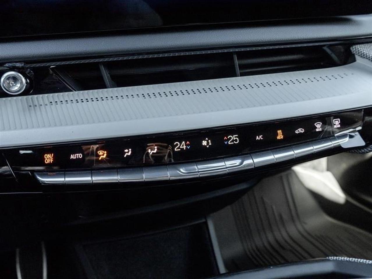 2027 Cadillac OPTIQ Luxury 4dr Photo