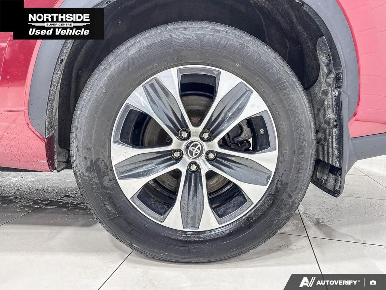 2022 Toyota Highlander XLE AWD Photo