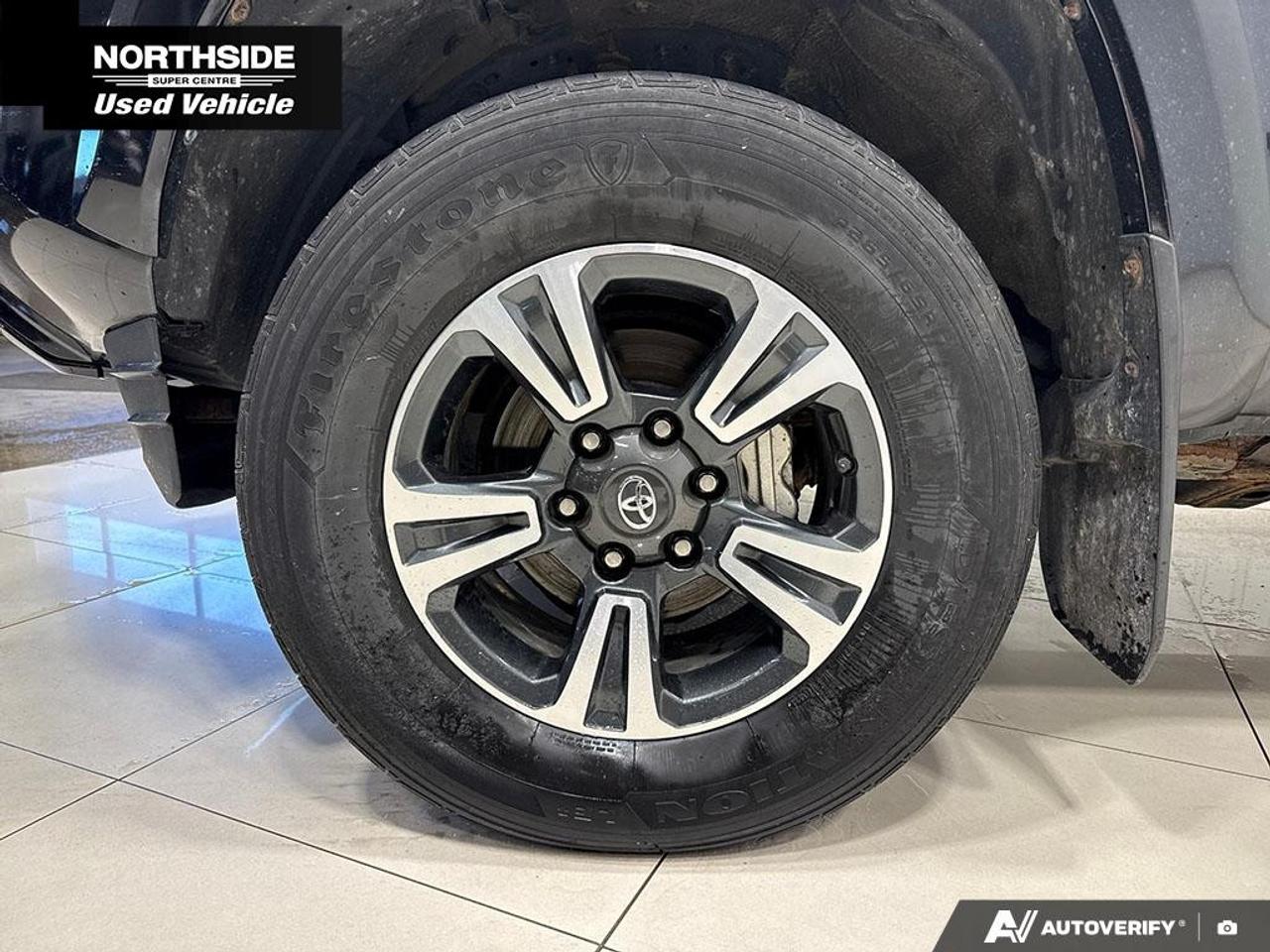 2017 Toyota Tacoma 4WD Double Cab V6 Auto SR5 Photo