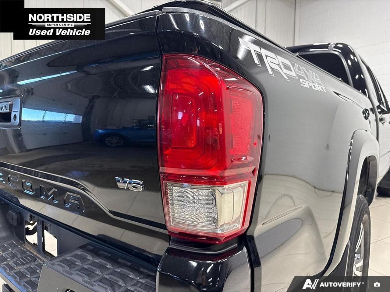 2017 Toyota Tacoma 4WD Double Cab V6 Auto SR5 Photo