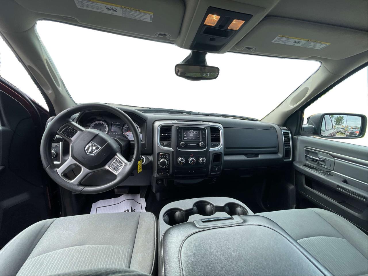 2023 RAM 1500 SLT/HEMI PWR/TOW BOSS/ALLOYS/WE FINANCE ALL CREDIT Photo