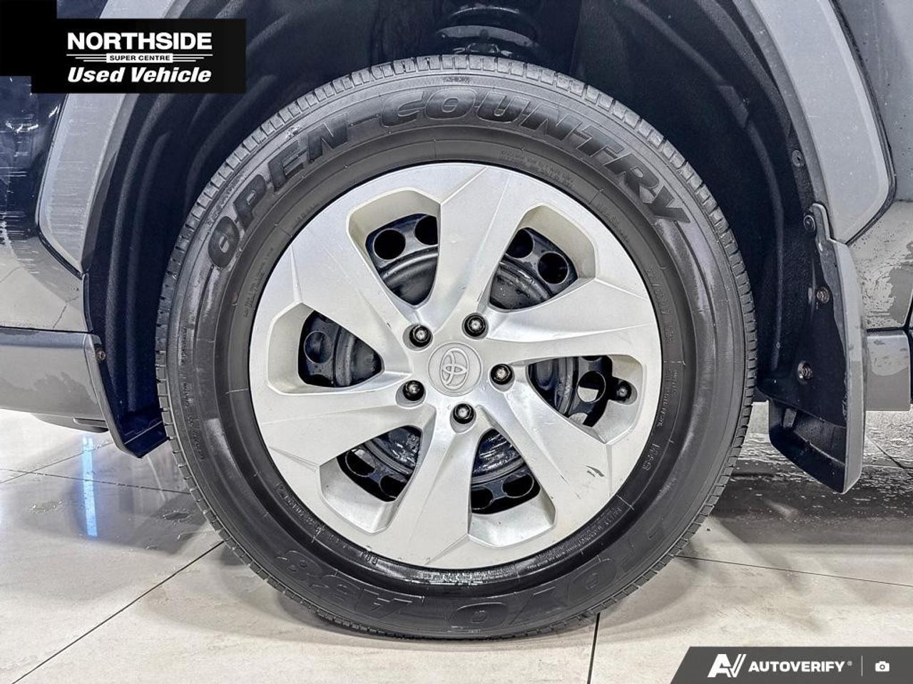 2024 Toyota RAV4 LE AWD Photo
