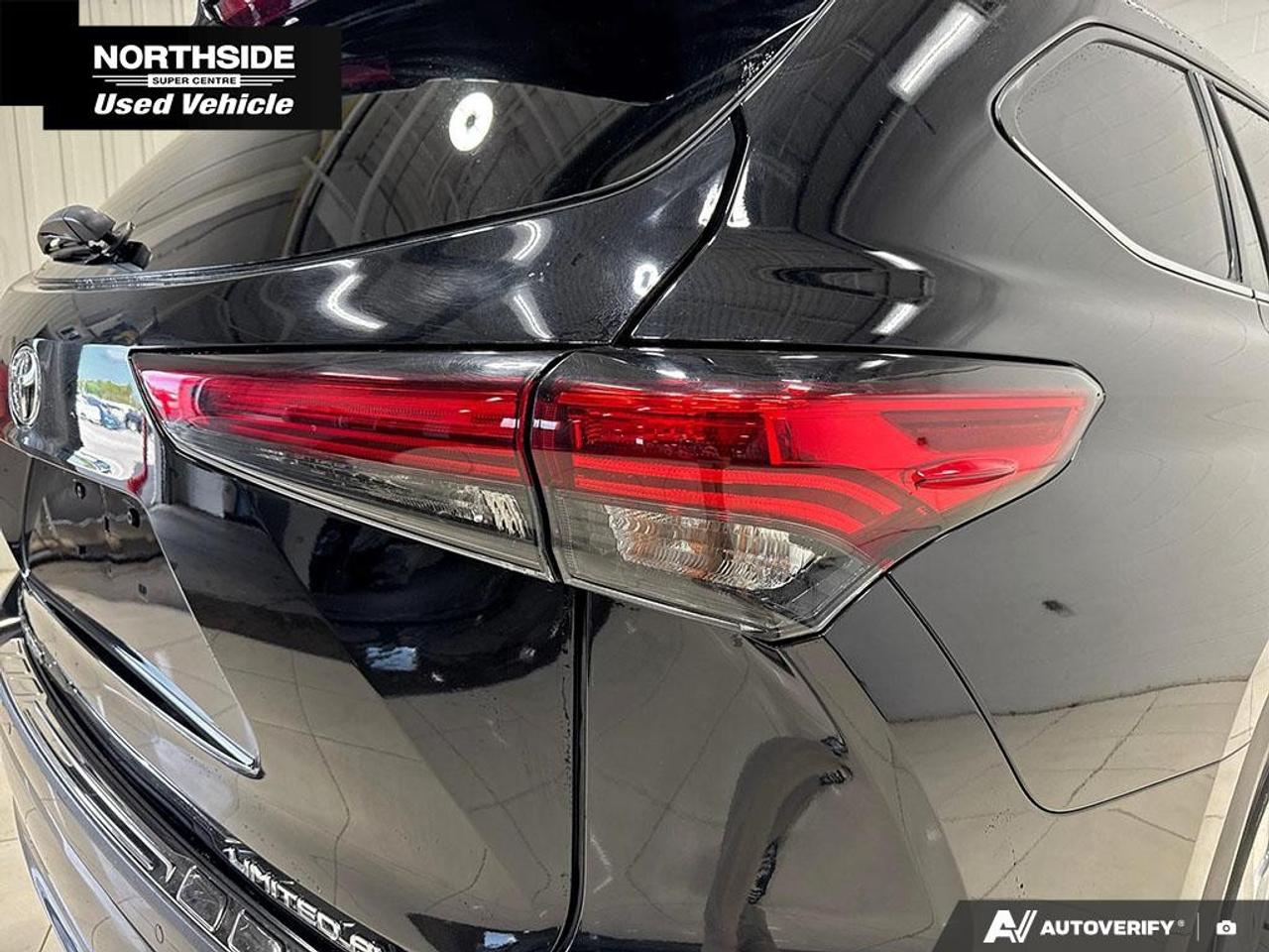 2022 Toyota Highlander LIMITED AWD Photo